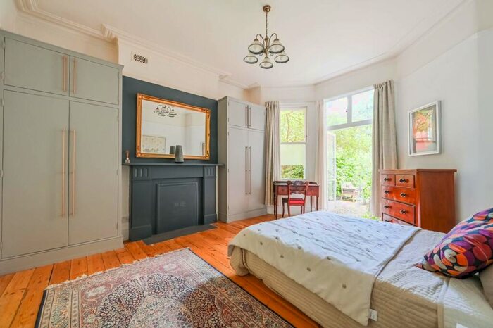 1 Bedroom Flat To Rent In Clifton Road, Crouch End, London, N8