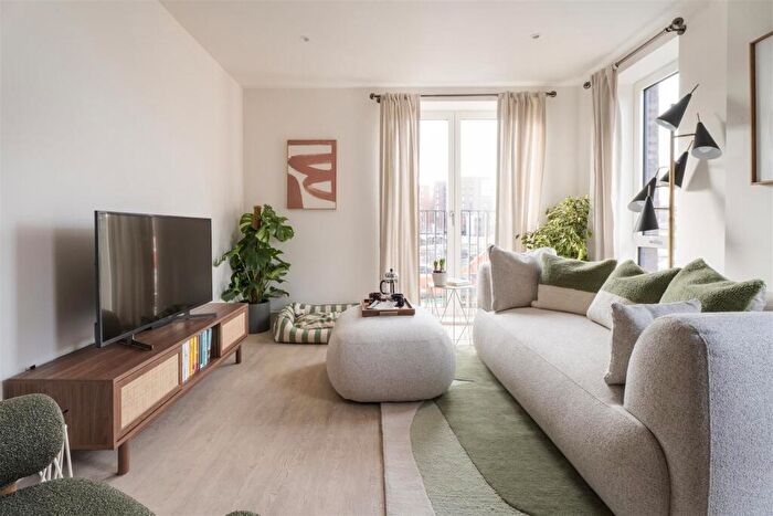 1 Bedroom Apartment For Sale In Eliza Yard, Ancoats, M4