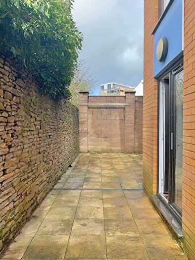 1 Bedroom Apartment To Rent In Richmond Road, Cardiff(City), CF24