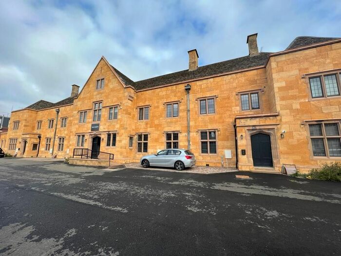 1 Bedroom Flat To Rent In Banbury, Oxfordshire, OX16