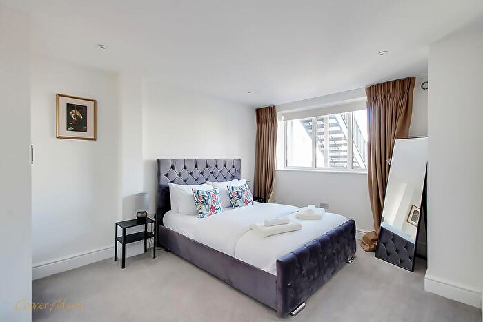 1 Bedroom Apartment For Sale In Pier Road, Littlehampton, BN17