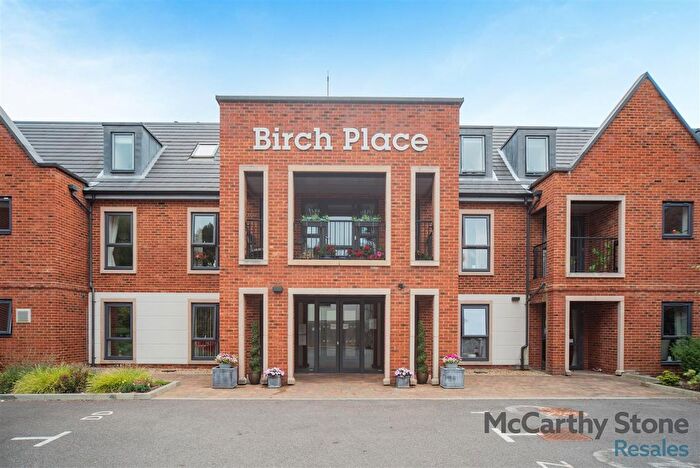 1 Bedroom Flat For Sale In Birch Place, Dukes Ride, Crowthorne, Berkshire, RG45
