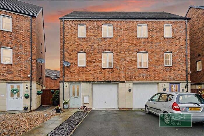 3 Bedroom Semi-Detached House For Sale In Lysaght Avenue, Newport, NP19