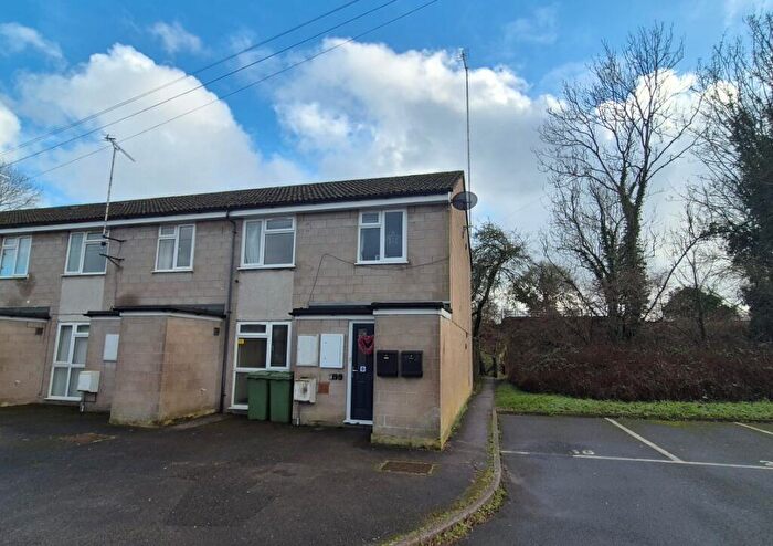 2 Bedroom Apartment For Sale In Flat, Gurdons Chawton Park Road, Alton, GU34