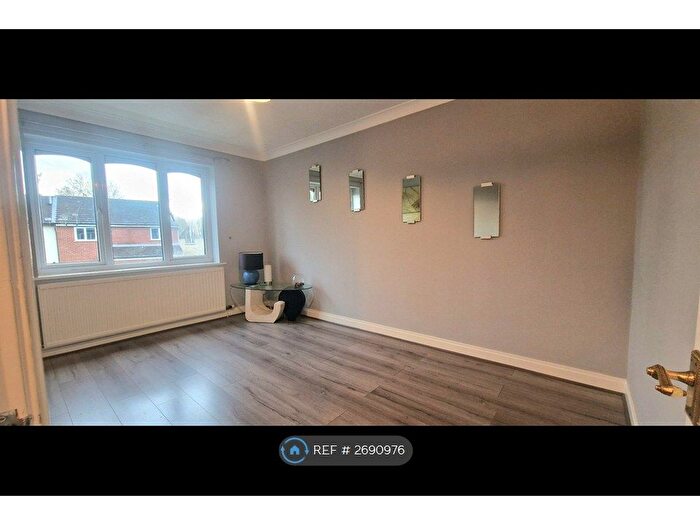 2 Bedroom Flat To Rent In Gorse Covert, Warrington, WA3