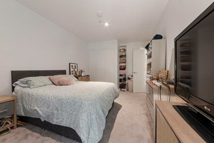 1 Bedroom Apartment For Sale In Fairwater House, Royal Wharf, London, E16