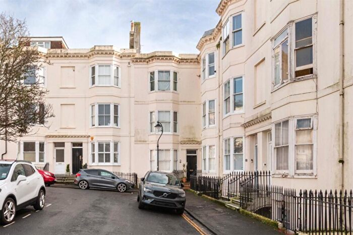 1 Bedroom Apartment For Sale In Clarence Square, Brighton, East Sussex, BN1