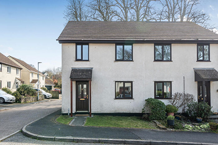 3 Bedroom Semi-Detached House For Sale In Oakwood Drive, Modbury, PL21