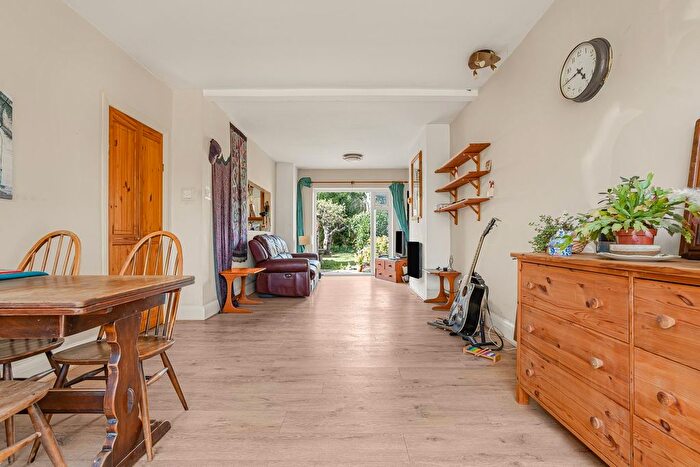 3 Bedroom Semi-Detached House For Sale In Strodes Crescent, Staines-Upon-Thames, TW18