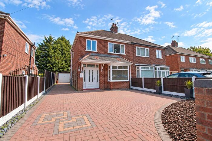 3 Bedroom Semi Detached House For Sale In Baysdale Road, Scunthorpe, DN16