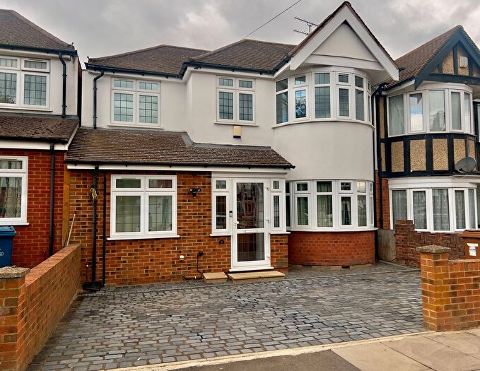 5 Bedroom Semi Detached House To Rent In Tithe Farm Avenue, Harrow, HA2