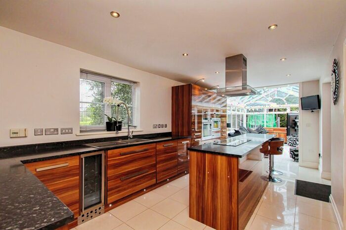 4 Bedroom Detached House For Sale In Avocet Grove, Soham, Ely, CB7