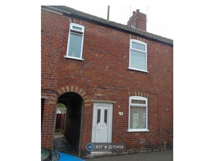3 Bedroom Terraced House To Rent In New Street, Bolsover, Chesterfield, S44