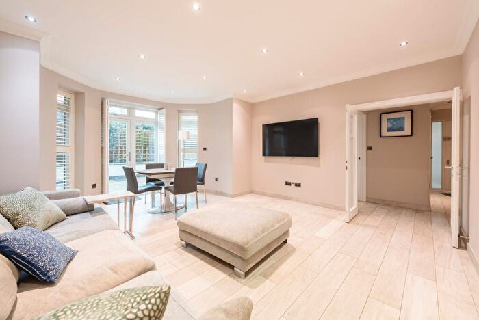 2 Bedroom Apartment To Rent In Belsize Park Gardens, London, NW3