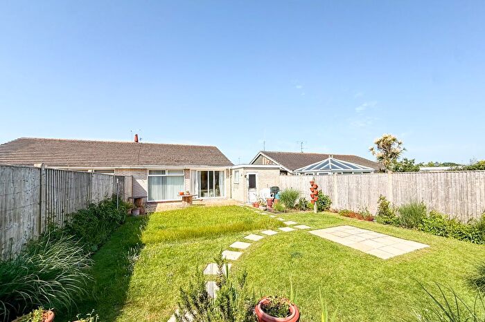2 Bedroom Bungalow For Sale In Glynleigh Drive, Polegate, BN26