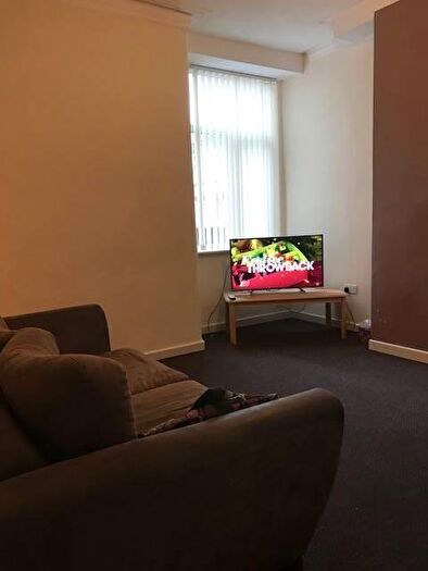 4 Bedroom End Of Terrace House To Rent In £pppw, Hall Road, Victoria Park, M14
