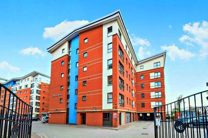 2 Bedroom Apartment To Rent In Millsands, Sheffield, South Yorkshire, S3