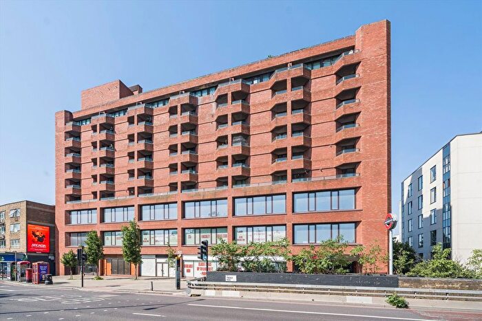 2 Bedroom Flat To Rent In Finchley Road, Hampstead, NW3
