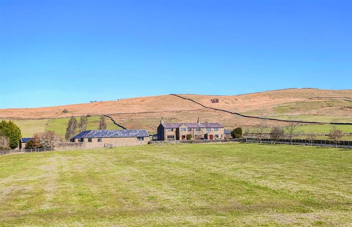 6 Bedroom Farmhouse For Sale In Skipton Old Road, Laneshawbridge, Colne, BB8