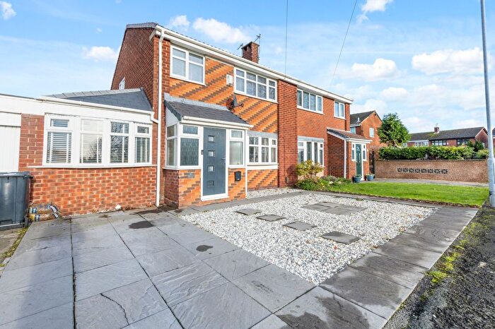 4 Bedroom Semi Detached House For Sale In Burns Grove, Warrington, WA2