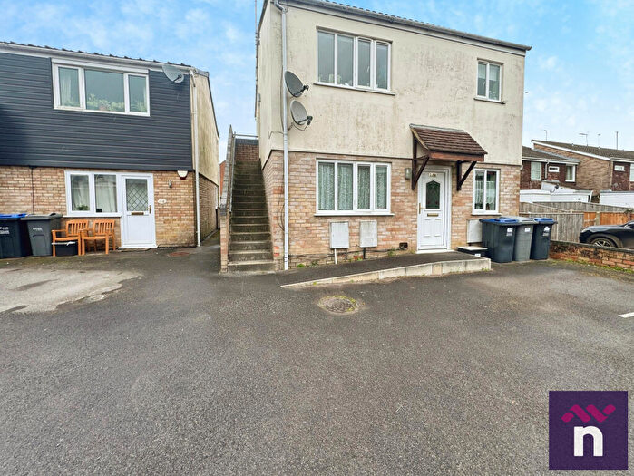 2 Bedroom Flat For Sale In Foreminster Court, Warminster, BA12