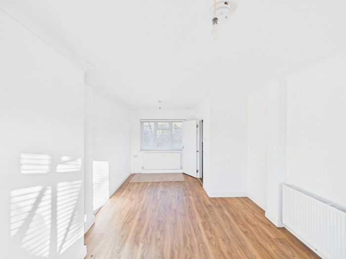 2 Bedroom Semi Detached House To Rent In Sidcup, Kent, DA14