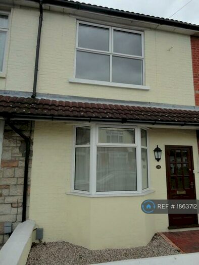 2 Bedroom Terraced House To Rent In Elm Grove Road, Farnborough, GU14