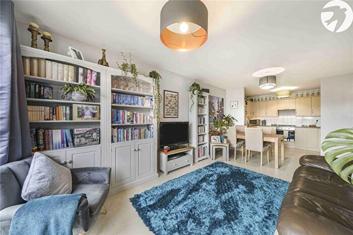 2 Bedroom Flat For Sale In Cambria Court, North Star Boulevard, Greenhithe, DA9