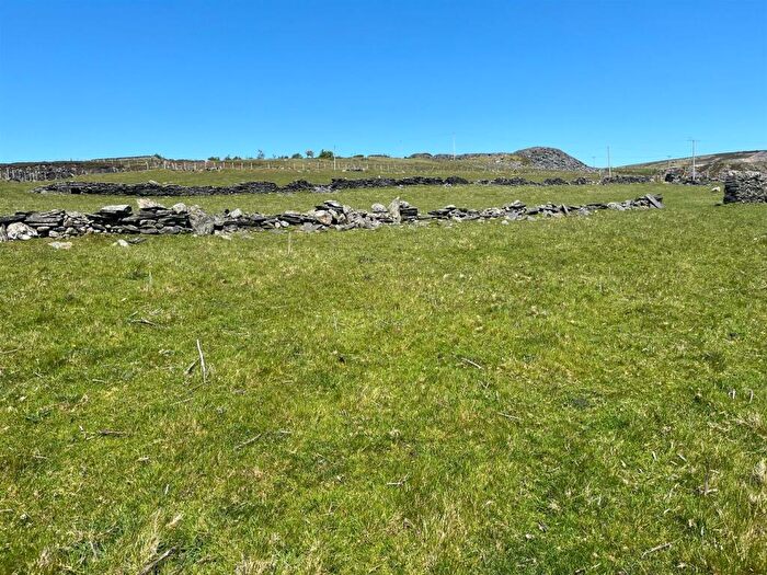 Property For Sale In Y Fron, Caernarfon, LL54