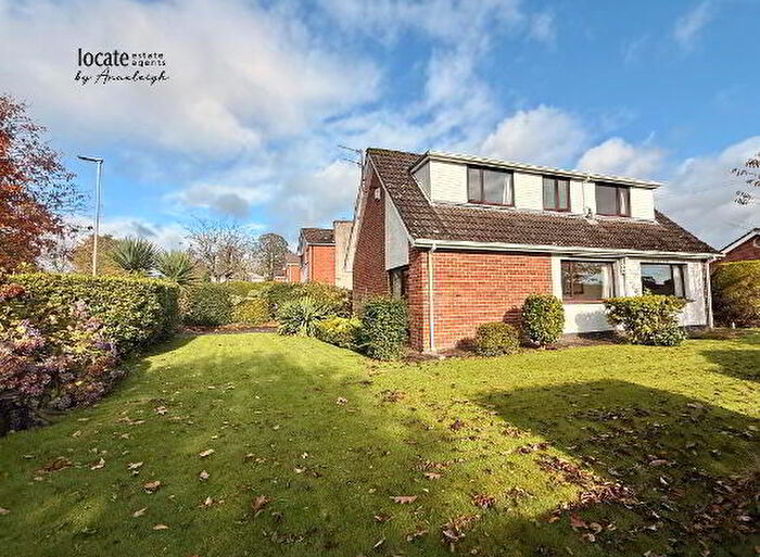 3 Bedroom Detached Chalet Bungalows For Sale In Ballynacraig Gardens, Derry, BT48
