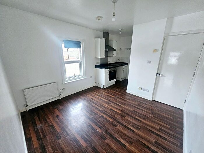 1 Bedroom Flat To Rent In Portswood Road, Southampton, SO17