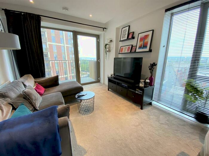 2 Bedroom Apartment To Rent In Local Crescent, Block A, Hulme Street, Salford, M5