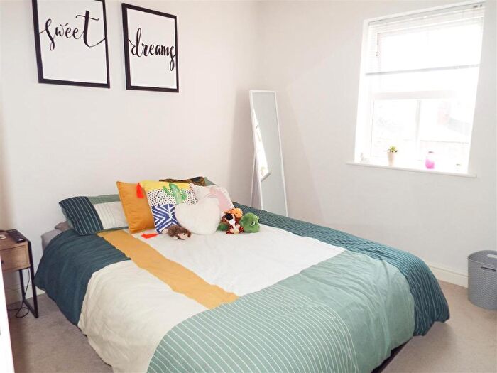 2 Bedroom Flat To Rent In High Street, Lincoln, LN5