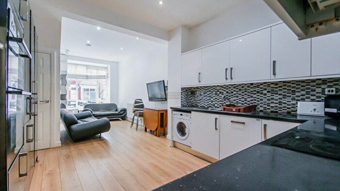5 Bedroom Terraced House To Rent In Tiverton Road, Selly Oak, Birmingham, B29
