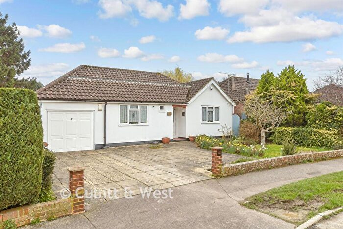 3 Bedroom Bungalow For Sale In Upfield, Horley, Surrey, RH6