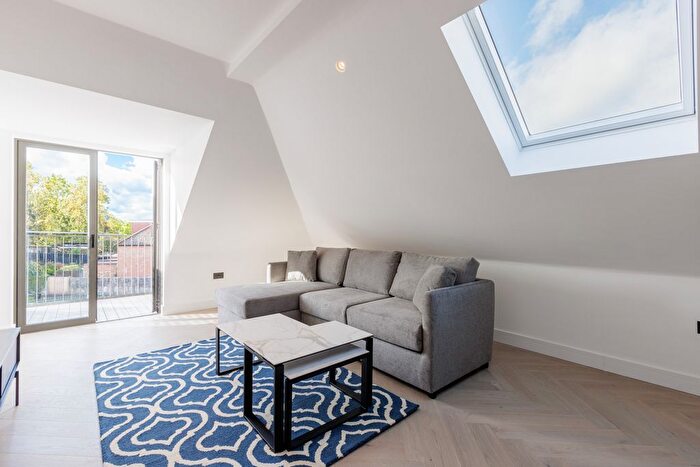 1 Bedroom Flat To Rent In Durnsford Road, Wimbledon, SW19