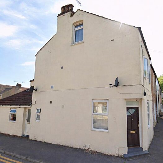 1 Bedroom Flat To Rent In William Street, Grays, RM17