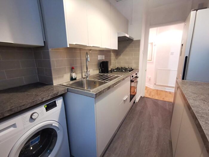 2 Bedroom Apartment To Rent In Carrick House, Caledonian Road, London, N7