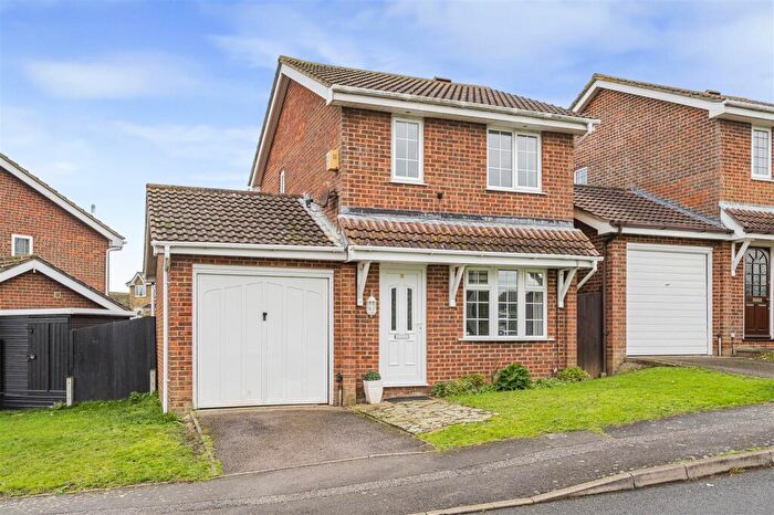 2 Bedroom Detached House For Sale In Bridle Way, Telscombe Cliffs, Peacehaven, East Sussex, BN10