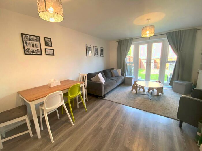 4 Bedroom Terraced House To Rent In Spooner Croft, Birmingham, B5