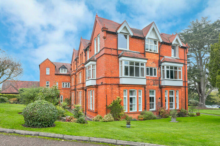 2 Bedroom Apartment To Rent In Glasshouse Lane, Lapworth, Solihull, B94