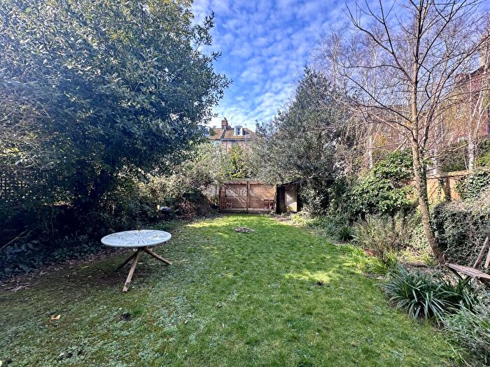 2 Bedroom Flat To Rent In Tisbury Road, Hove, BN3