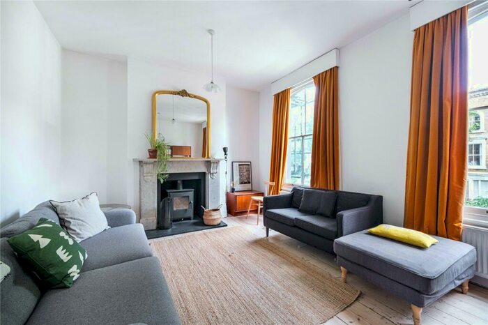 3 Bedroom Terraced House To Rent In Mildmay Road, Newington Green, N1