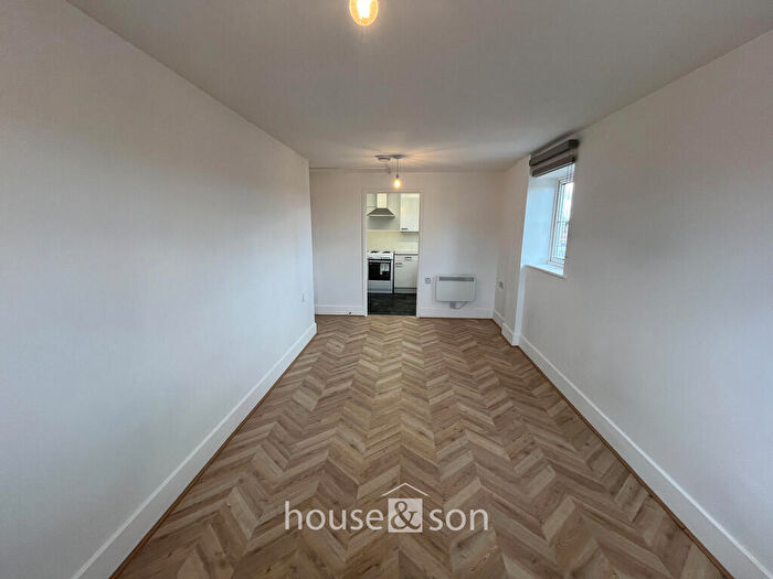 2 Bedroom Flat To Rent In Latimer Court, Latimer Road, BH9