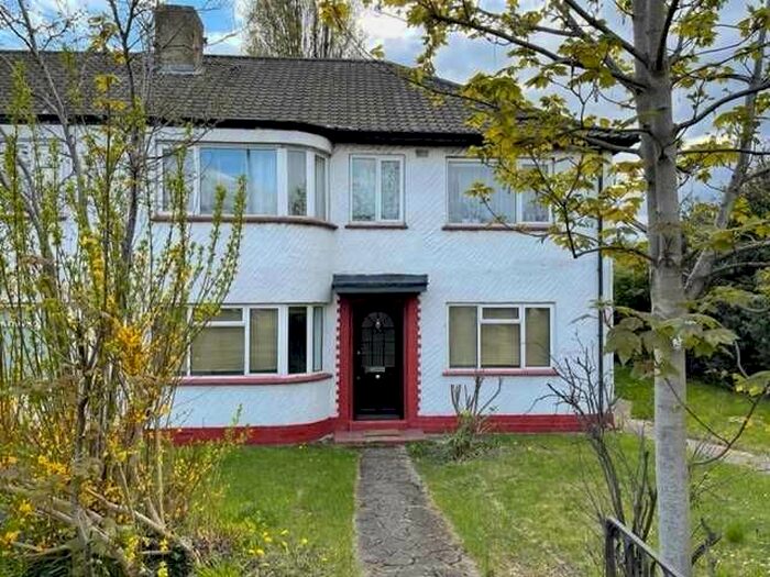 2 Bedroom Maisonette To Rent In Northumberland Gardens, Isleworth, TW7