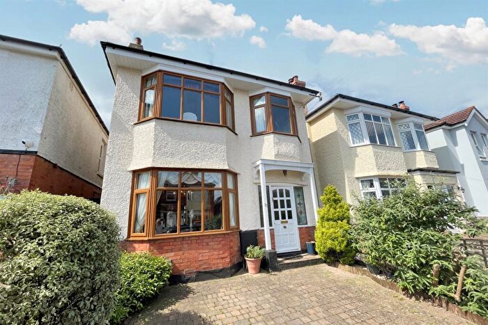 3 Bedroom Detached House For Sale In Southbourne, BH6