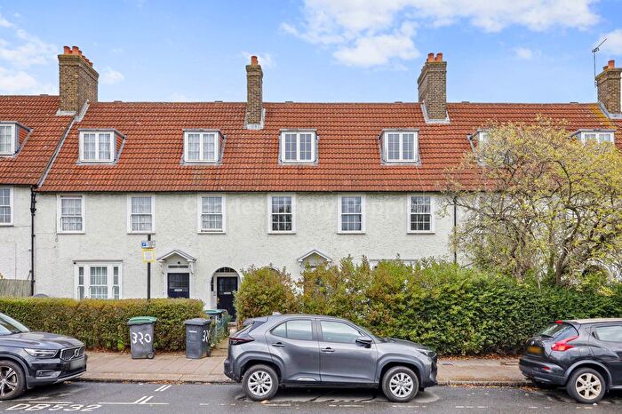 4 Bedroom Maisonette To Rent In Lordship Lane, Tottenham, N17