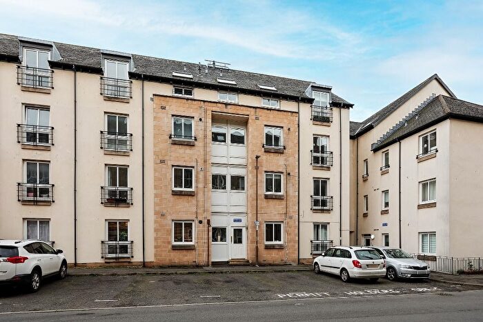 2 Bedroom Flat To Rent In Waverley Park, Abbeyhill, Edinburgh, EH8