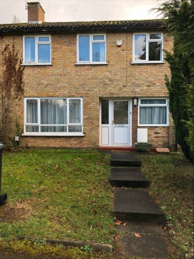 3 Bedroom Terraced House For Sale In Garden Avenue, Hatfield, AL10