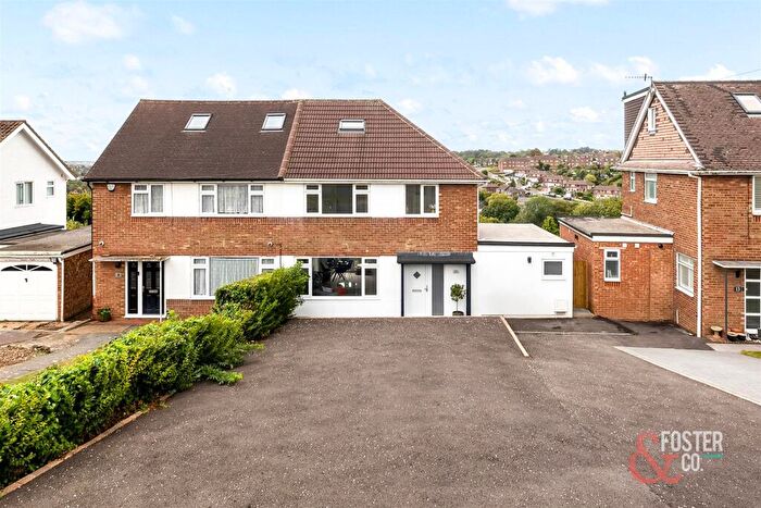 4 Bedroom Semi-Detached House For Sale In Bramble Rise, Brighton, BN1